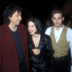 suicideblonde:  Tim Burton, Winona Ryder and Johnny Depp at the Edward Scissorhands premiere,  December 6, 1990