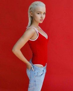 dowdy-dovecameron:  Outtake from RAWMoar