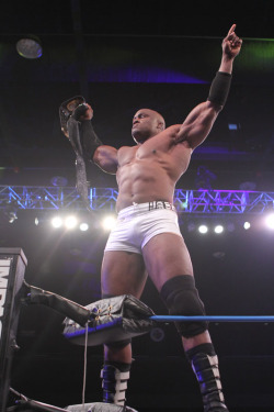 fishbulbsuplex:  TNA World Champion Lashley