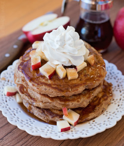 dancin-daisy:  sweetoothgirl:Apple Pie Pancakes with Spiced Maple Syrup x  Yumm😍