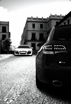supercars-photography:  The good &amp; The Bad Audi R8 V10 x Audi RS6 Avant Taken by: PremiumDigit