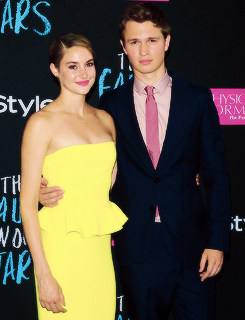 fishingboatproceeds:  shailenewoodleydaily: Shailene Woodley and Ansel Elgort attend ‘The Fault In Our Stars’ premiere at Ziegfeld Theater on June 2, 2014 in New York City.   There’s a moment in the movie when Hazel is wearing a yellow top and Gus