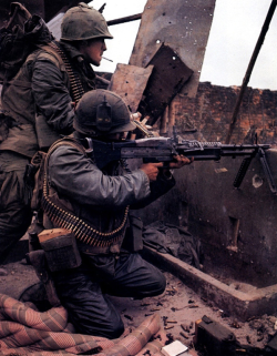 Militaryarmament:  U.s Marines Returning Fire In Hue, Vietnam, 1968, During The Tet