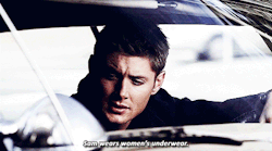demonimpalas:  #its funny cause its actually dean that does 