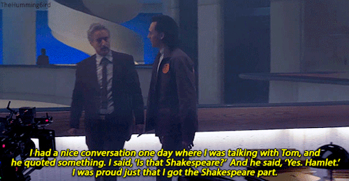 thebaconsandwichofregret:thehumming6ird:Owen Wilson talks Shakespeare and Tom Hiddleston (2021)   I will pay real life money to see Owen and Ben Stiller play Hamlet and Horatio. 