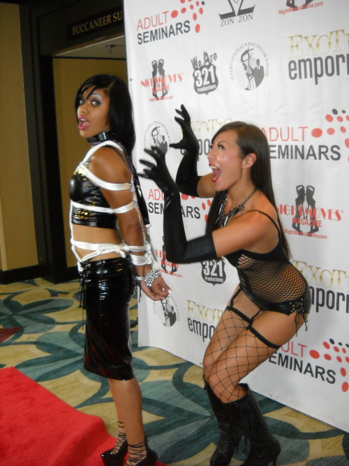 mzmonicajade:  Just got some images from Fetcon.This was taken at the Meet &Greet after being rigged by Renobinder ,and being led by beautiful Nyssa Nevers. 