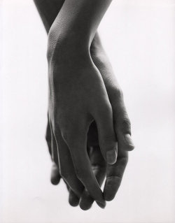 sinfulyearning:  A simple touch of our fingers,
