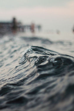 senpais:  Ocean Waves x { Source } 