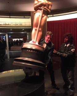 markruffalo:  I tried to make off with the big one. Security stopped me. Darn it. #oscars