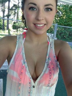 exgirlfriend-photos:  Cute and sexy