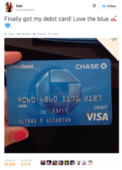 &ldquo;Por fin tengo mi nueva tarjeta de crédito, ¡amo el azul!&rdquo;&ldquo;El código de atrás es 388, ¿por qué me lo está preguntando todo el mundo?&rdquo;&ldquo;Tuve que cancelar mi anterior tarjeta de crédito, al parecer alguien más la estaba