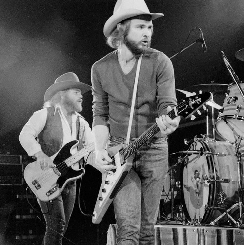 soundsof71:ZZ Top’s Billy Gibbons (front) and Dusty Hill, 1974, my edit of original via thegearpage