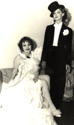 divadietrich:  1935: Marlene Dietrich (as Leda and the Swan) and Elizabeth Allan (as Marlene) at a costume party, dressed as the person they most admire. 