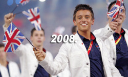 netzoomer:  ethanpatrick7:  hbs-n-twinks:  tomrdaleys:  Tom Daley through the years  Tom Daley, British Cutie!   My favorite diver 💙  My favorite diver too. Quite a hottie!