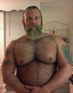 nippletheory:  Via http://maturebearmanhideaway.blogspot.com  This guy has such a great chest and beard.