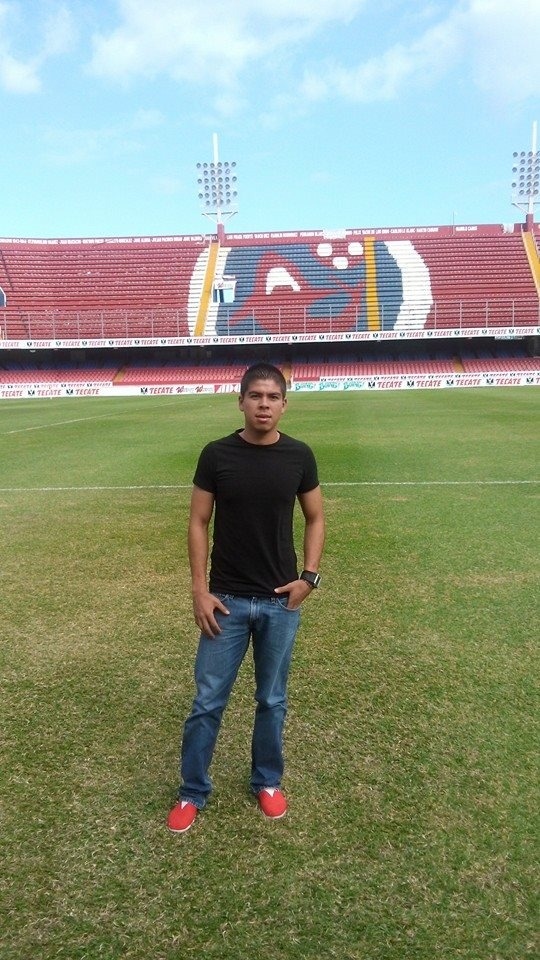 demi18things:  Ale Zamora portero de diferentes equipos de fútbol con sólo 18 años