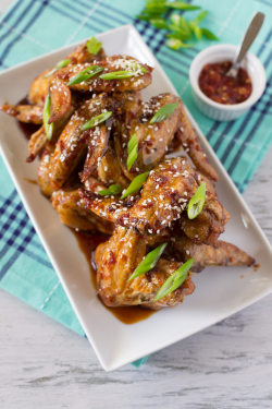 do-not-touch-my-food:  Indonesian Chicken Wings