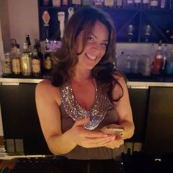 This hot ass bartender&hellip; where you at Vegas by evanotty
