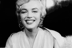 Happy Birthday Marilyn Monroe!  (June 1,