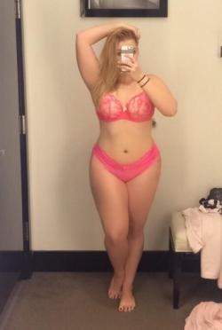 Submit your own changing room pictures now! Curvy via /r/ChangingRooms http://ift.tt/1PyKnwd