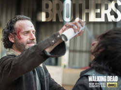 thewalkingdead:  They always have each other’s backs. 