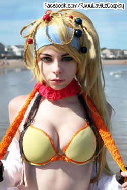 hotcosplaychicks:  Rikku by RyuuLavitz  Check out http://hotcosplaychicks.tumblr.com for more awesome cosplay