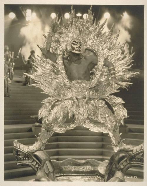 Louie Oui as The Sun God in the Chinese Fantasy sequence of THE PAINTED VEIL (Richard Boleslawski, 1934) Nudes &amp; Noises  