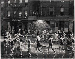 modernizor:  Todd Webb / Harlem 1946 Via pinterest.com 