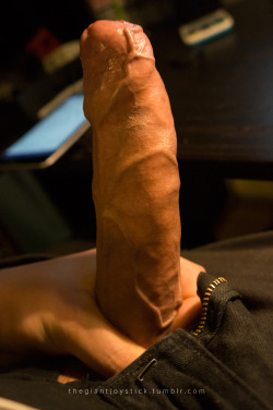 thegiantjoystick:  Another ‘uncut’ pic