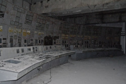 bonerfart:  superbrybread:  thecriticalfailure:  I don’t know what this is a picture of, but it sure looks neat.  The control room of Chernobyl  tumblr quality control centre 