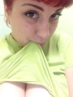 chelseadimplesxox:  Feel me up!! Xx Chelsea Dimples   ChelseaDimples.manyvids.com