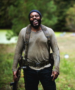 :  Chad Coleman on set of 4x14 "The Grove" 