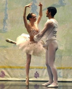 sexy-pictures:  Never thought of ballet as some kind of foreplay.