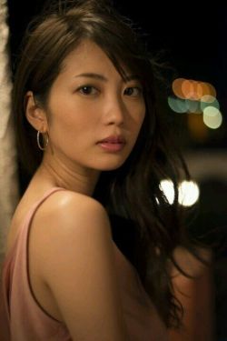 mytamamirai:  Sexy and mature looking Shida Mirai (@_@)