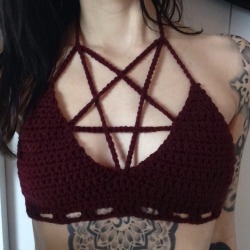 diam0nddear:  candaceshmandis:  diam0nddear:  candaceshmandis:diam0nddear:Lilith Top by Lunarfox on StorenvyUse the code “TUMBLR” to get 10% off on all items.    gabydear dangerouslyunhipteddy Dont ask other people to make you my tops, especially