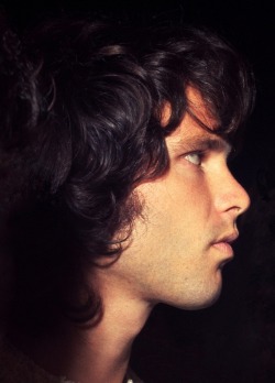 babeimgonnaleaveu:  Jim Morrison photographed by Chris Walter, 1968. 