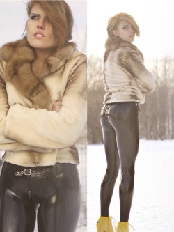Latexfotoblog:  New Russian Latex Girl  Great Combination Again!