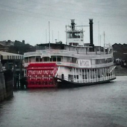 Cloudy day over the #muddywaters of the #Mississippi #River but a beautiful #paddleboat in #NewOrleans