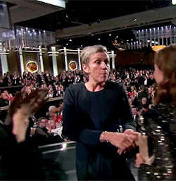 frances-mcdormand:@danieleis: I loved the fact that last night, like every time she has accepted an award this season, she was one of the few (if not the only) winners to shake the hand of and thank the non-famous person there on stage to hand over the