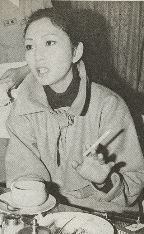 fuckyeahmeikokaji:  Meiko Kaji (梶芽衣子).Scanned from the May 1978 issue of Weekend Super (ウイークエンドスーパー).http://fuckyeahmeikokaji.tumblr.com