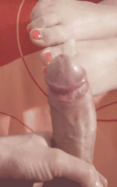 tarquinmince:  dannyg-love:  -sir-:  We are having random sex theme weeks, this week we did foot fetish, did som toe licking, pedicure, feetrub etc. This is a little gif from foot fetish theme week ;-) was alot of fun.  That soooo Hot  Want to lick them