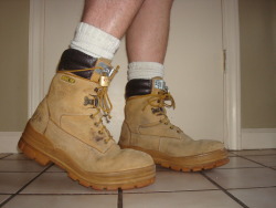 bootedskn:  gduk:  hardrubberlabour:  workergear:  padlockedshoes:  CUSTOMIZED BONDAGE STEEL TOE WORK BOOTS!   A fold over hasp with padlock keeps these heavy fuckers attached to your feet until you earn the key back!  These boots weigh 10lbs thanks