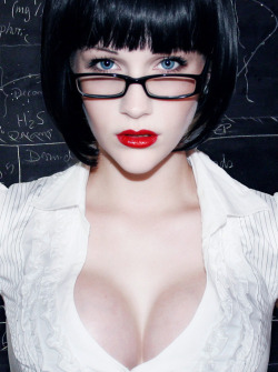 pegginglovers:  Check out Sexy looking geeks