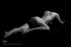 eroticart-photos:  B&amp;W female, Nude ,studio