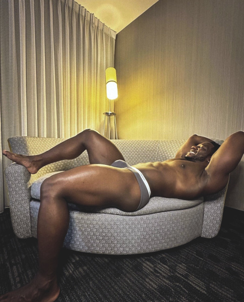 blacjac97:  leebottom:  Lawd have mercy, this guy is to fine!  I wish I was in the hotel room with him.  I just love large men like this!  What a cutie pie 🥰!    The Whole Damn Thing