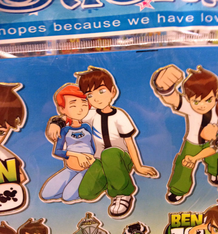 ruinedchildhood:  Ben 10 bootleg stickers has a pregnant Gwen (Ben’s cousin) …she’s