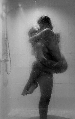 hazeleyes2012:  I need showers like this