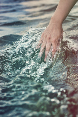 nauticalnymphs:   Melinda Szente“Water…. water. I want to be like water. Strong enough to hold up a ship… but able to slip through your fingers.” -Michelle Williams