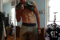 texasfratboy:  whoa, nice college boy underwear bulge!