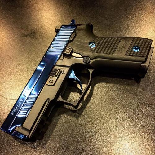 lotusgunworkssf:  Just got this fancy Lew Horton exclusive Sig 229 in 9mm. #nowthatblue #smurfgun #sopretty @gunsdaily1 @firearmphotography @weaponsreloaded @weaponsdaily  That’s sexy